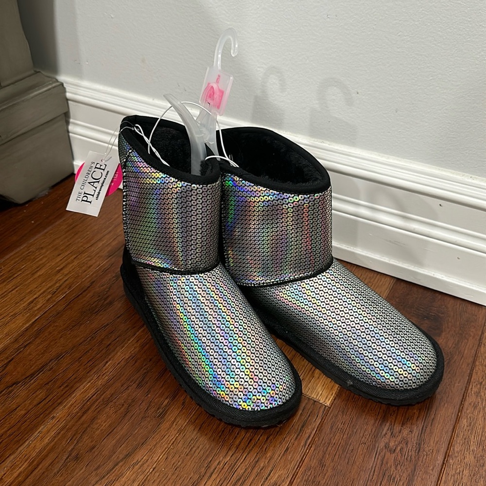Sparkling girls boots